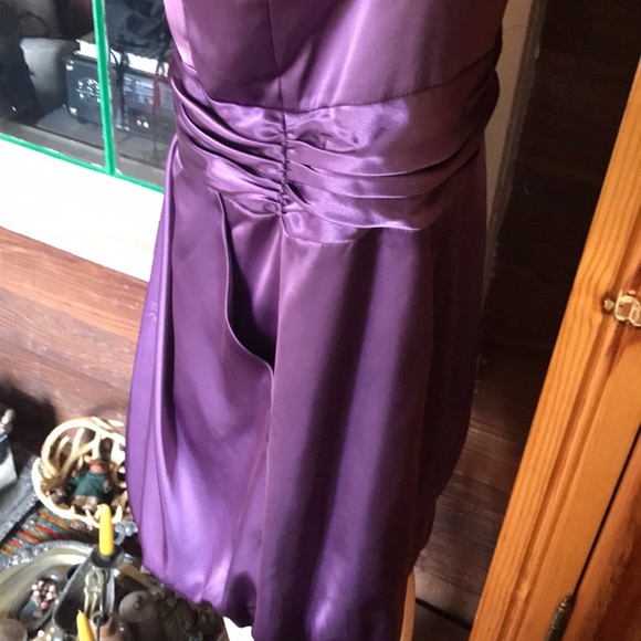 DAVIDS BRIDAL AUBERGINE BUBBLE HEM DRESS - Picture 9 of 12